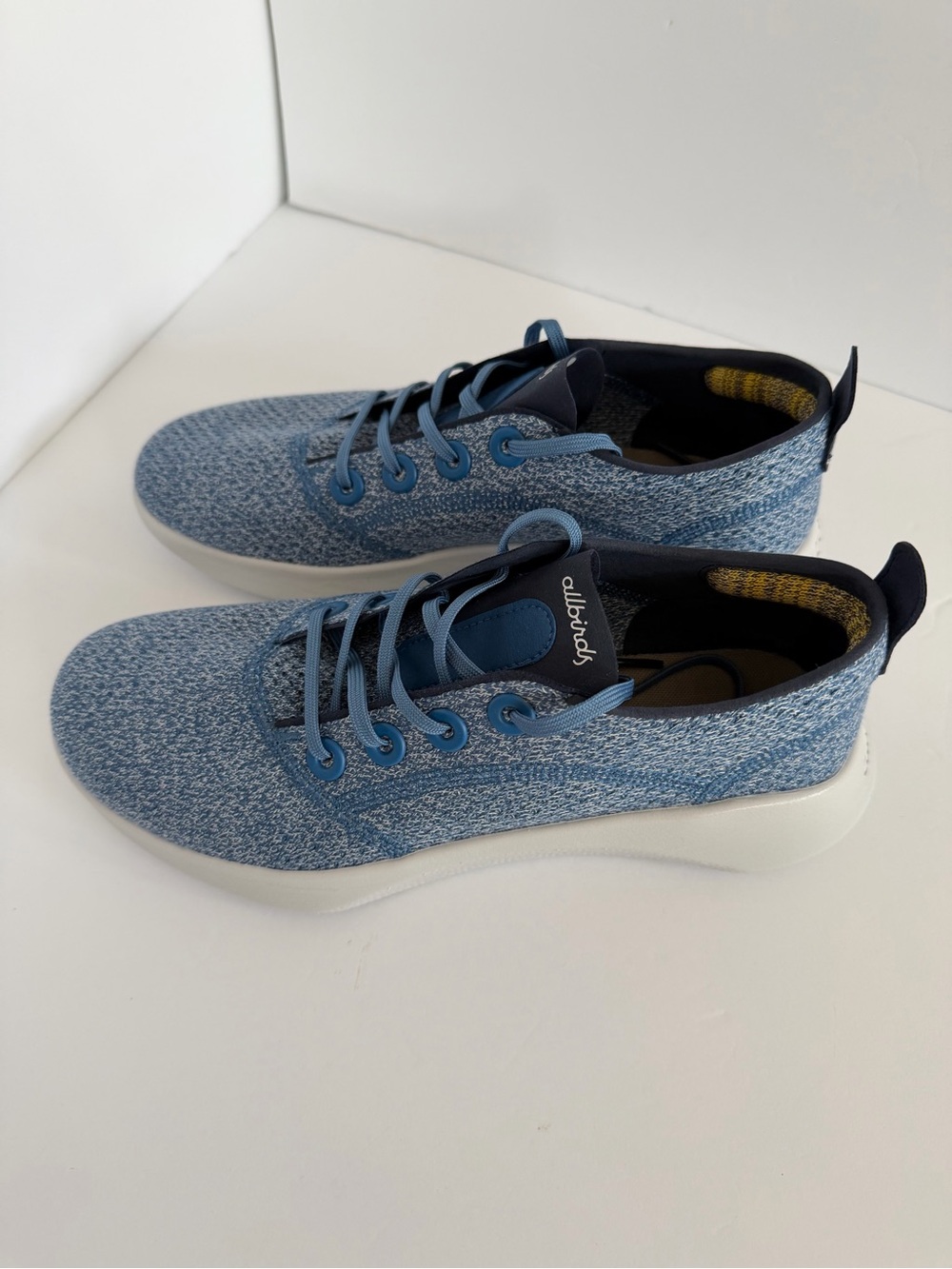 ALLBIRDS SuperLight lightweight Tree Runners sneakers shoes NWOB Size 9 - Picture 3 of 12